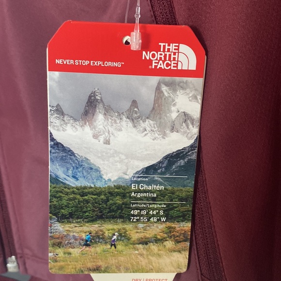 New with Tags The North Face Deep Garnet Red Running W Isotherm jacket - Picture 10 of 16